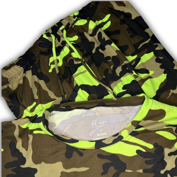 Camouflage-Print Long-Sleeve Top & Pants Set Medium By Re:Set 90% Polyester 10% - Picture 3 of 4